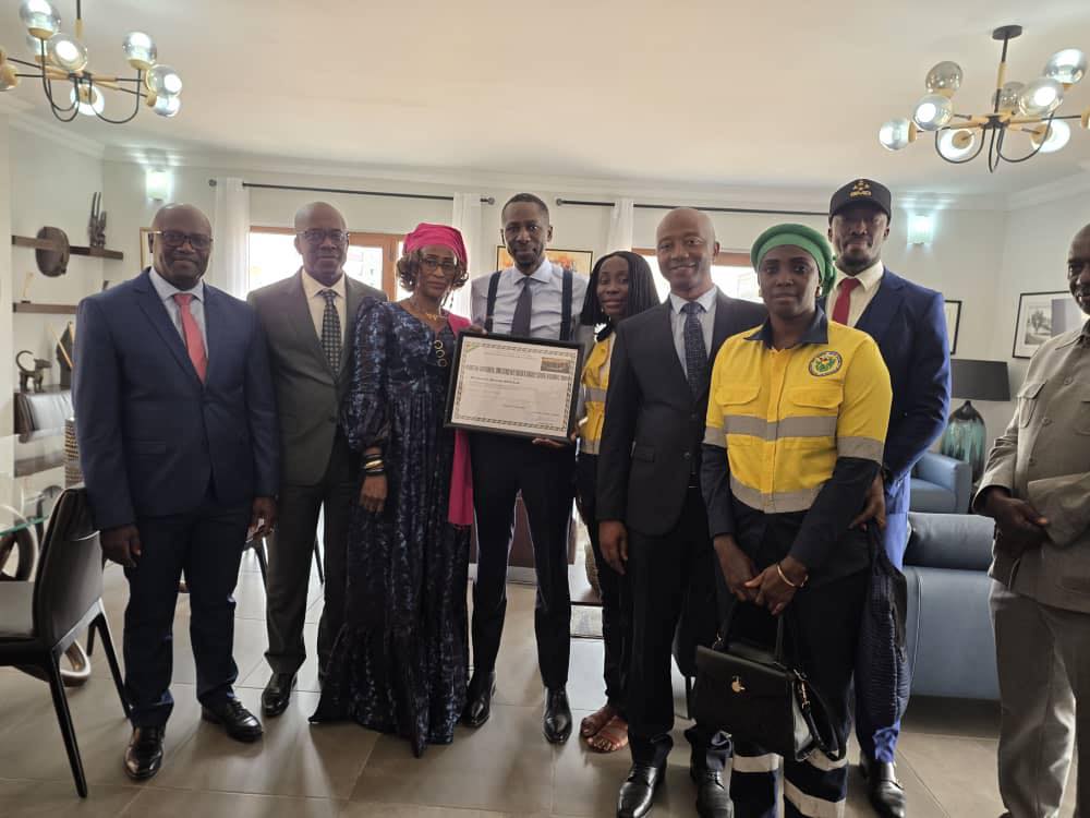 L’Hôpital ANAIM de Kamsar distingué Meilleur Centre Hospitalier 2025 par l’ONG LA TABALA