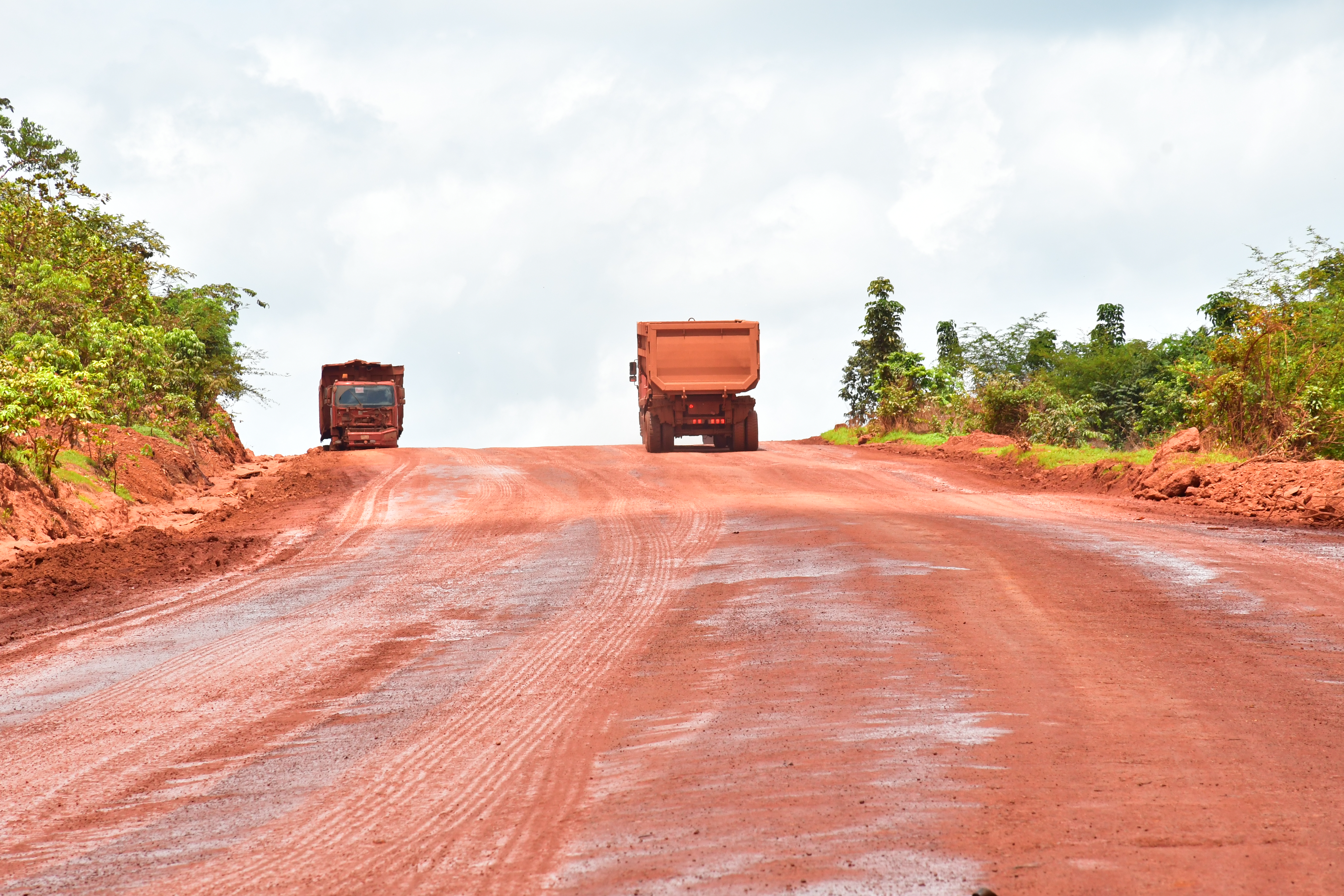 L'ANAIM au cœur du dialogue social à Boké, entre actions de solidarité et inspection de la Route de Dapilon