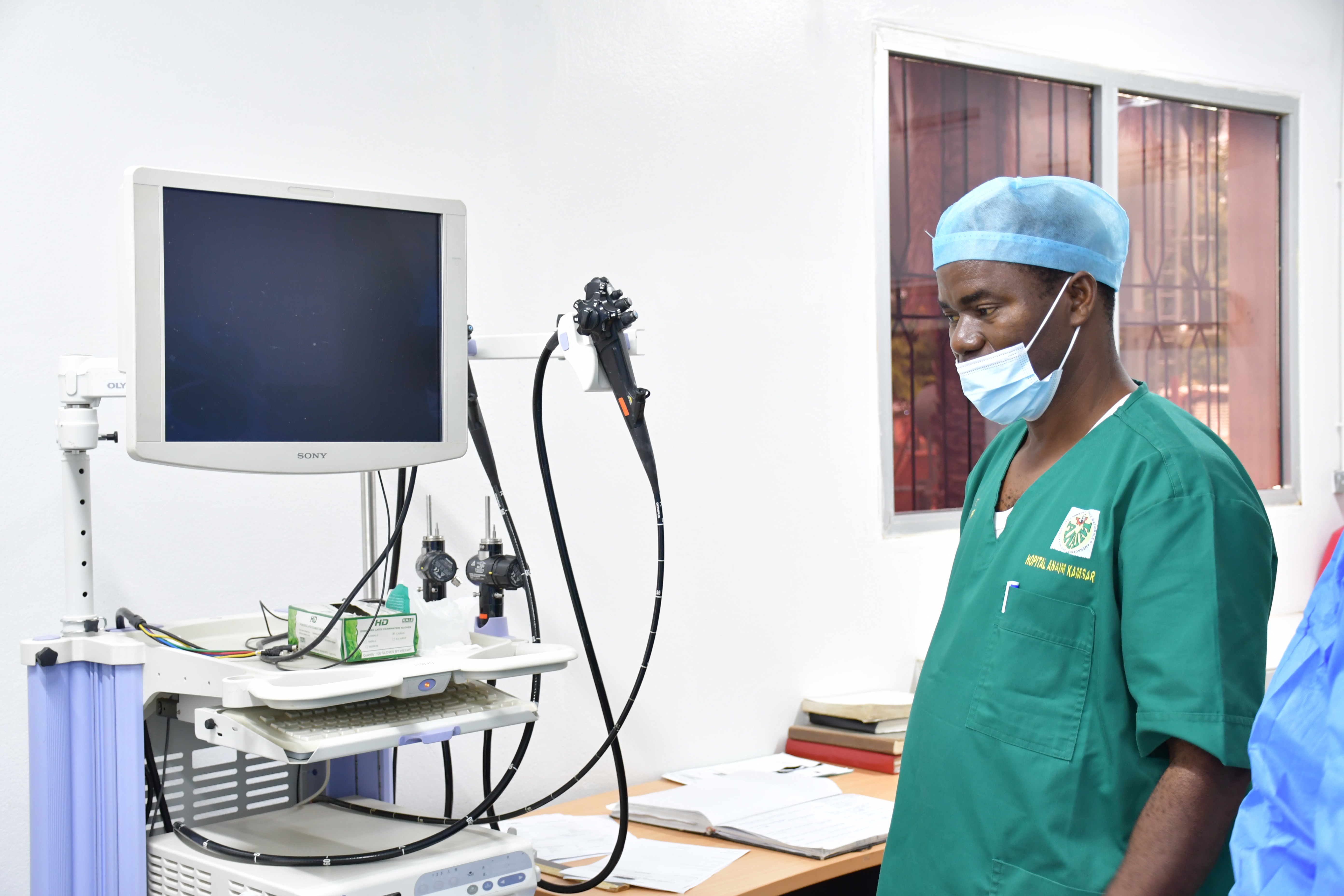 À Kamsar la chirurgie mini-invasive fait évoluer la prise en charge des patients