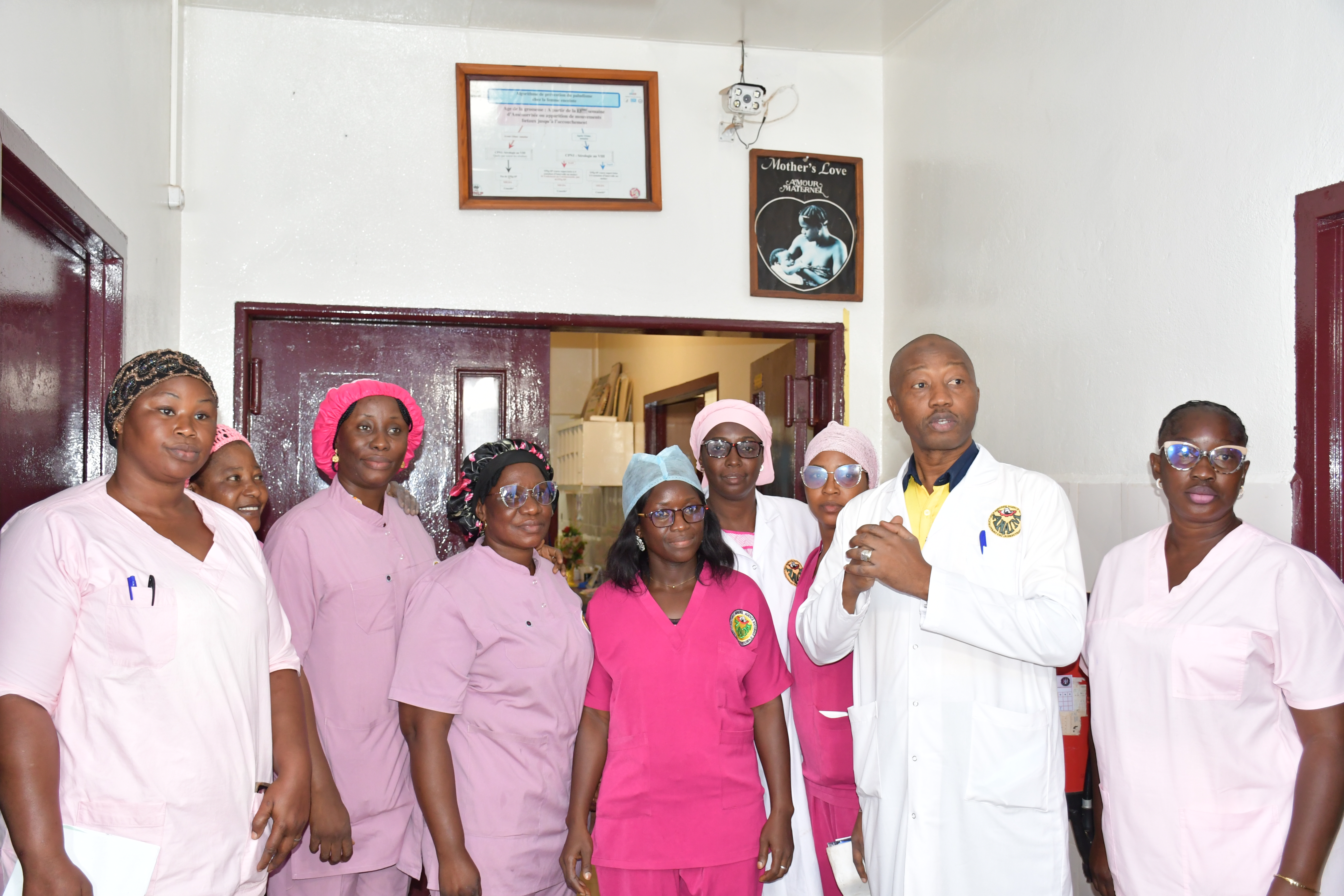 De la maternité à la néonatologie accompagner la mère et l’enfant à l’Hôpital ANAIM Kamsar