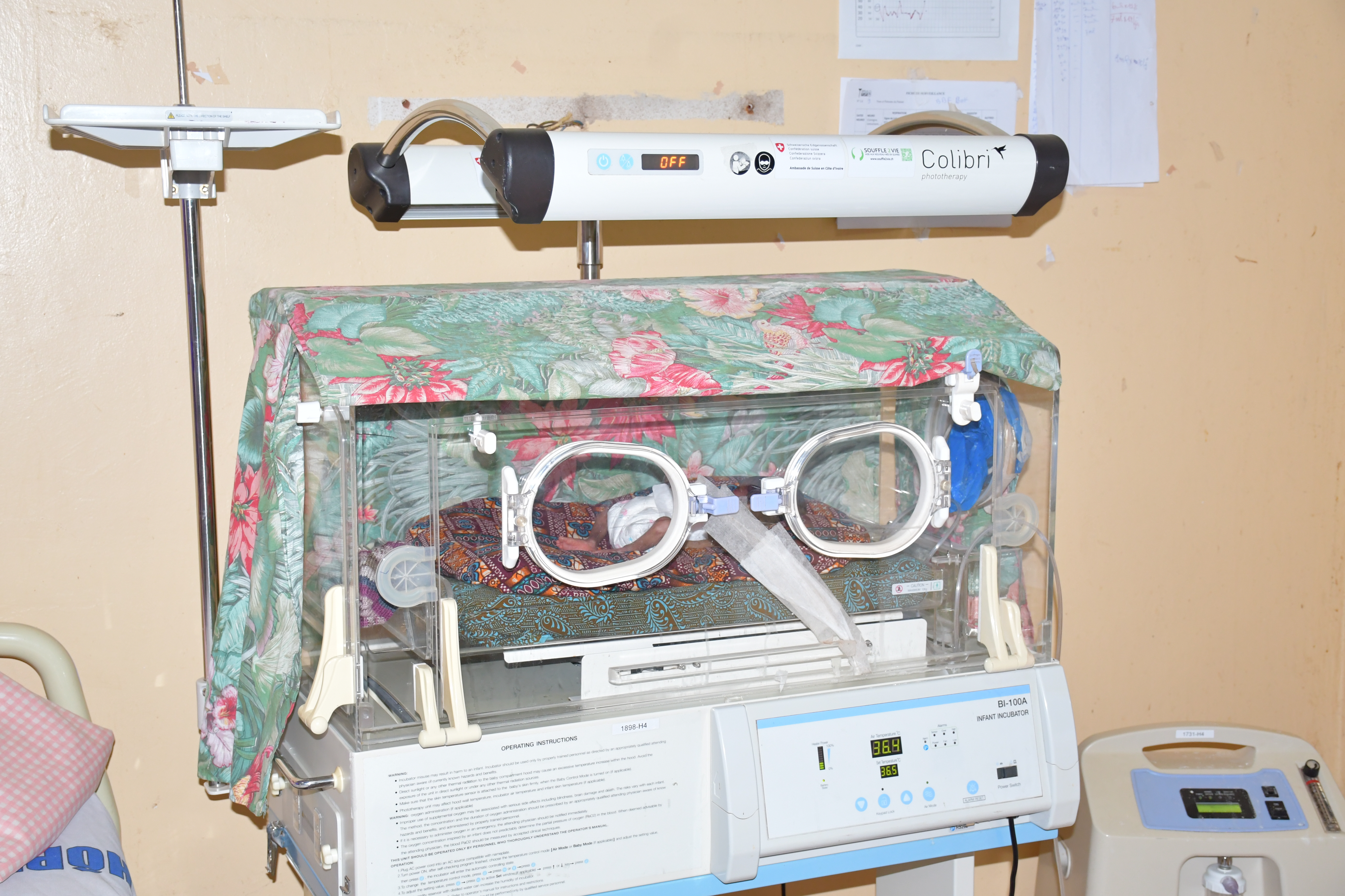 De la maternité à la néonatologie accompagner la mère et l’enfant à l’Hôpital ANAIM Kamsar