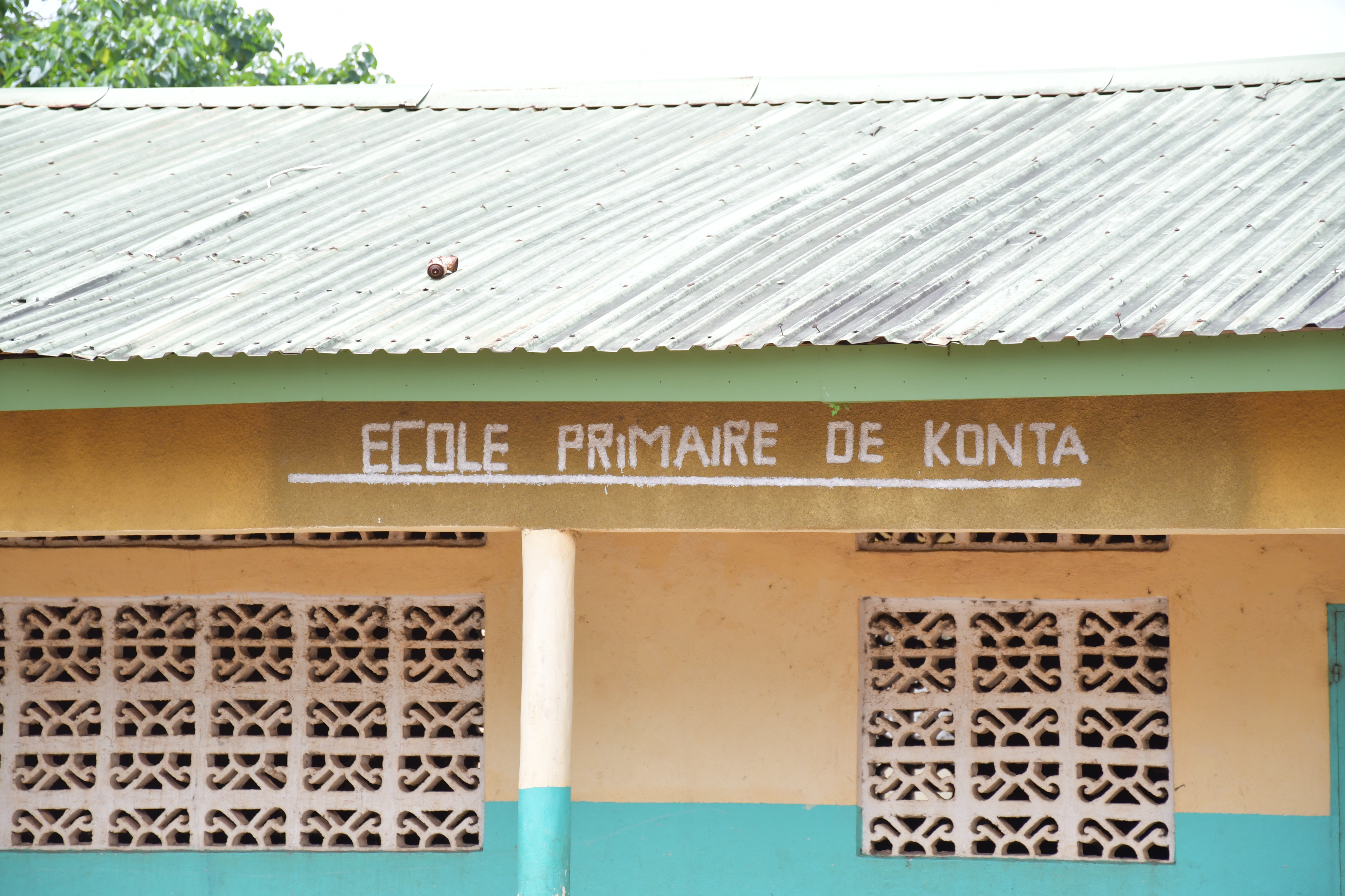 FORÉCARIAH : L’ANAIM RENFORCE SON ENGAGEMENT COMMUNAUTAIRE À KONTA  PAR UNE REMISE DE KITS SCOLAIRES
