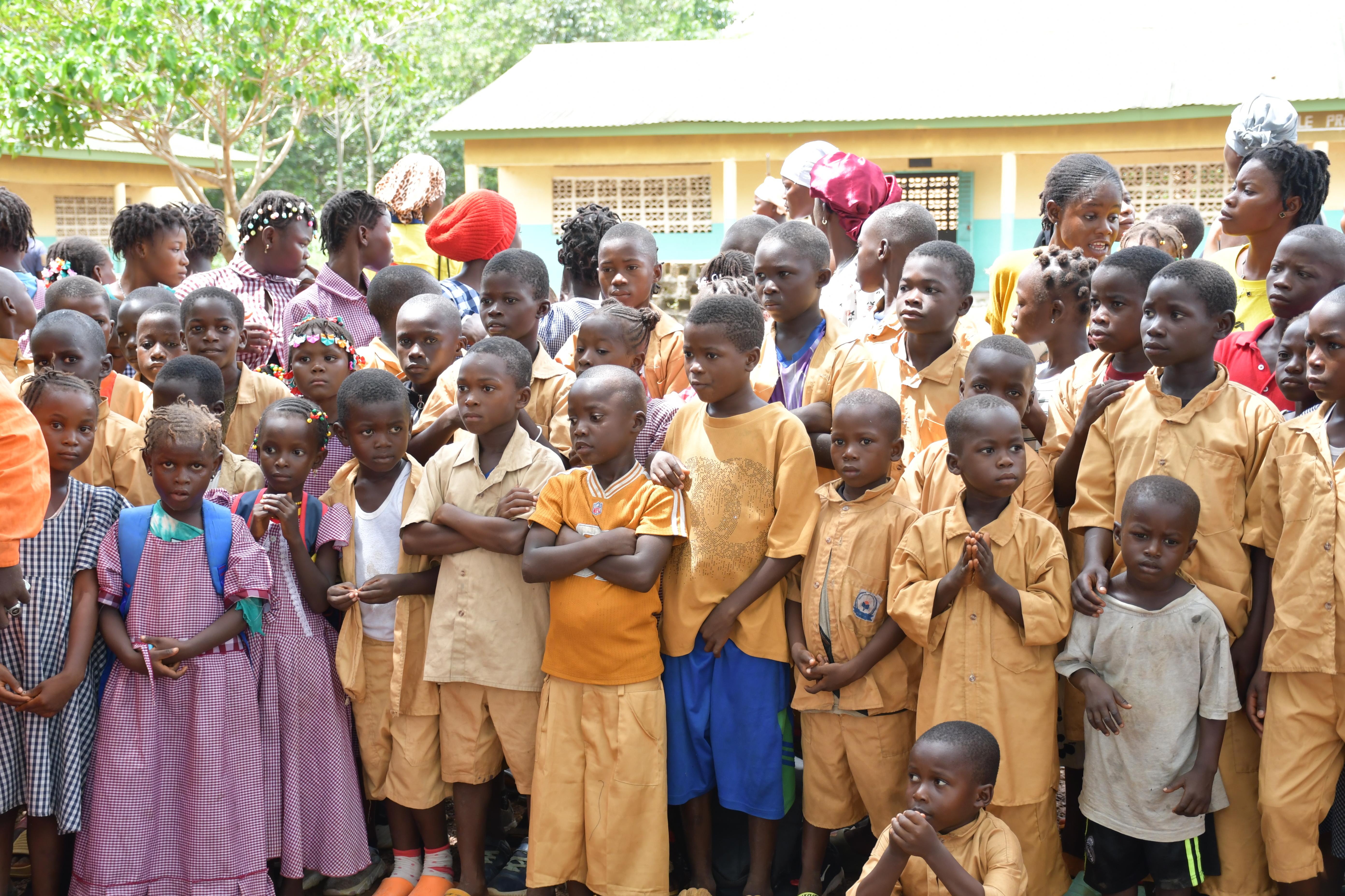 FORÉCARIAH : L’ANAIM RENFORCE SON ENGAGEMENT COMMUNAUTAIRE À KONTA  PAR UNE REMISE DE KITS SCOLAIRES