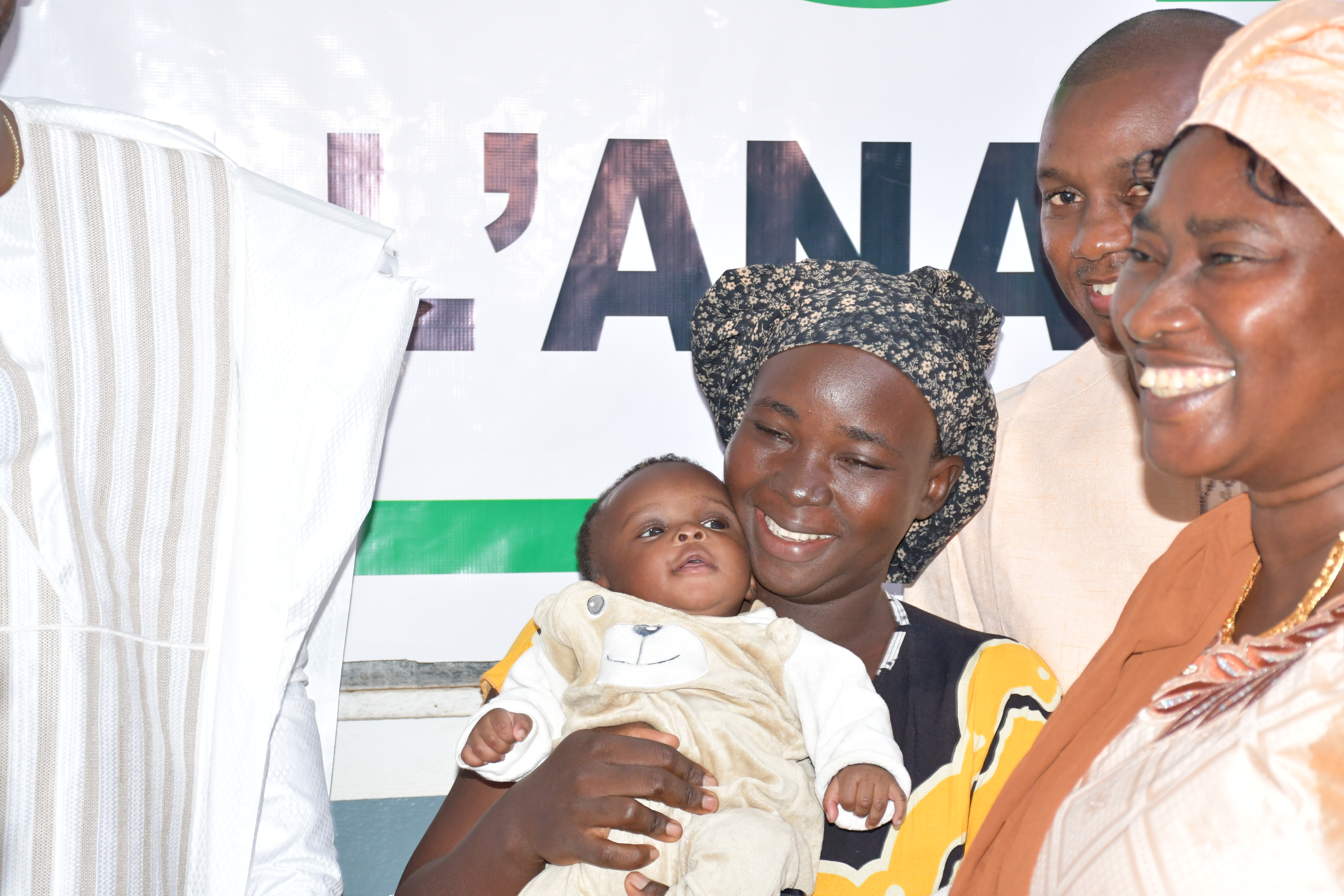 Célébration du Mois de la Femme : L’ANAIM S.A. apporte sourire et réconfort aux maternités de Ratoma et Kaloum