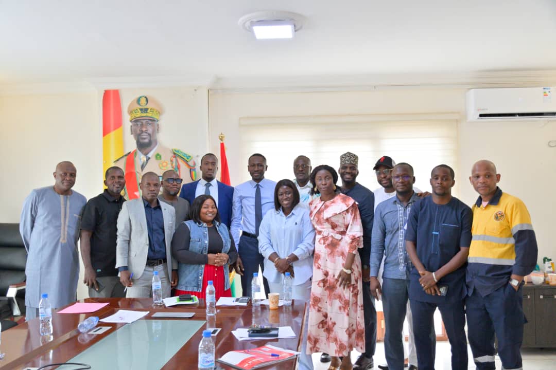 LA DIRECTION GÉNÉRALE A LA RENCONTRE AVEC LES REPRÉSENTANTS SYNDICAUX